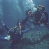 under-water-2-divers-posing