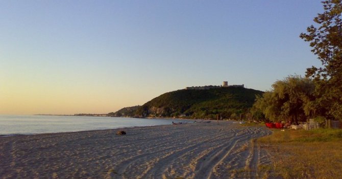 long, sandy beach of Neos Panteleimonas - Mount Olympus