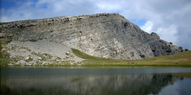 Dragonlake Pindos mountain - Zagoria